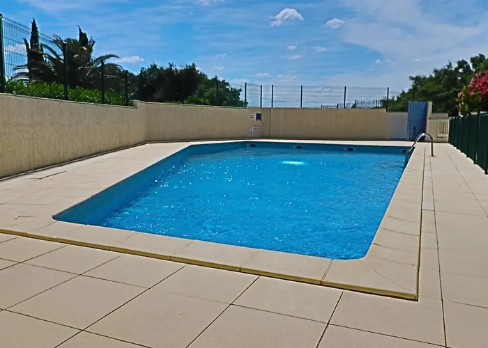 Appartement 2 Pieces Avec Terrasse Face Plage Du Lazaret - 2 Clevacances - Fr-1-472A-157